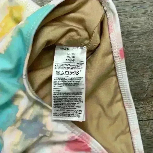 Old Navy Girls Long sleeve one piece swimsuit multicolor - Picture 5 of 8